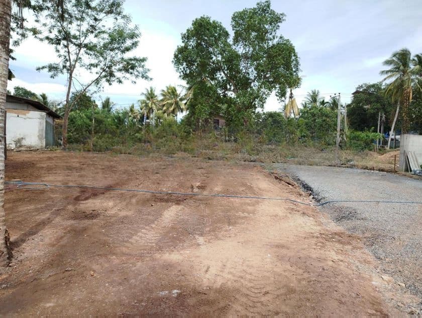 බොරලැස්ගමුව ගංගාරාම පාරෙන් බිම් කොටස් විකිණීමට