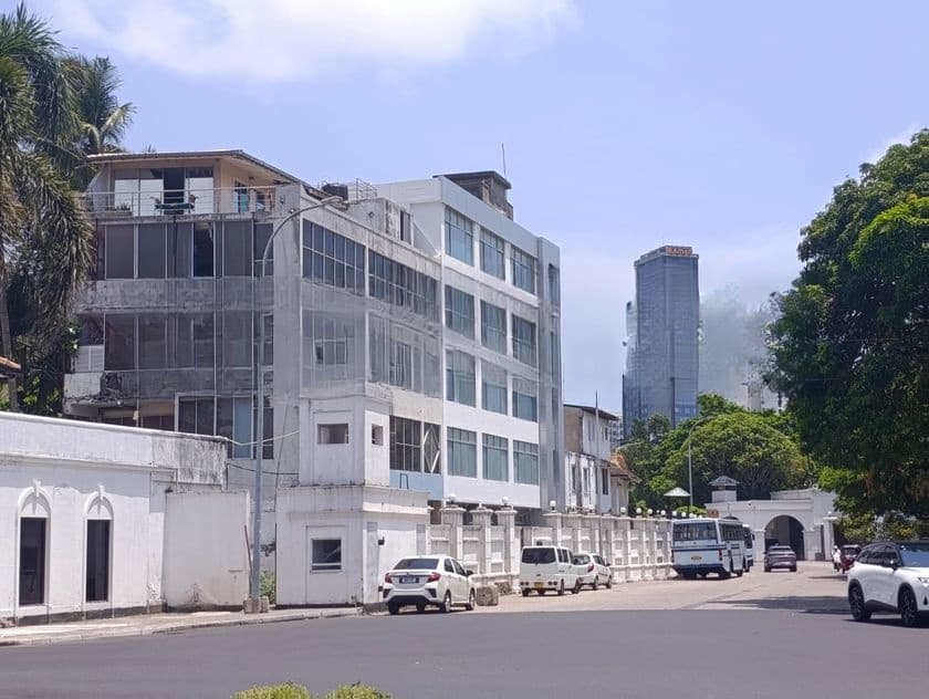 Office for Rent in Perahera Mawatha, Colombo 03 - 3978U