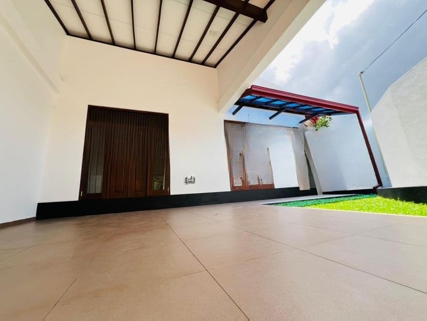 New Designed Brand House In Thalahena