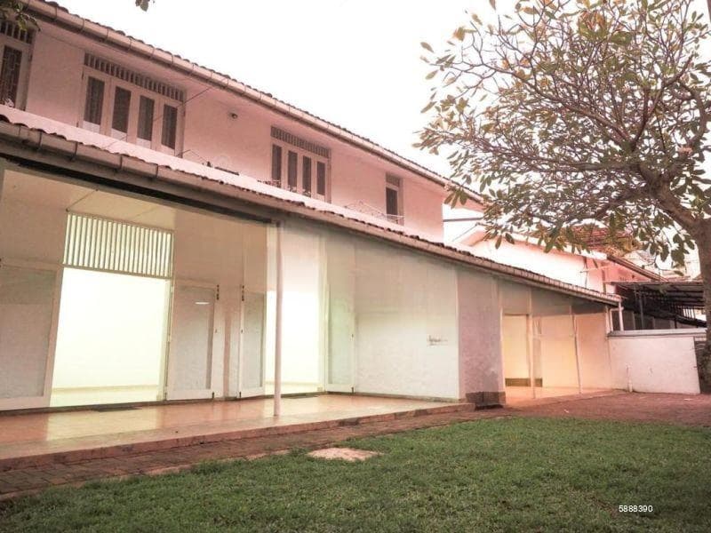 House for sale in one of the most excluisve areas in Colombo 3