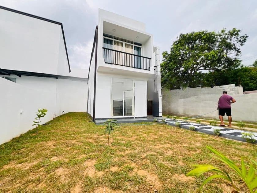 Well Build House Sale Malabe