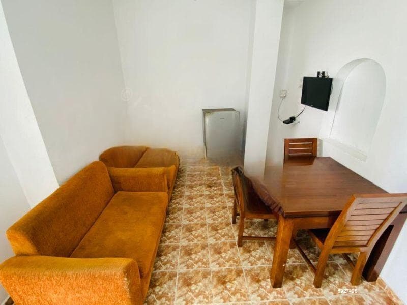 2-Bedroom Fully Furnished Apartment Short-Term Rental in Wellawatta. (Property Code: CSH101)