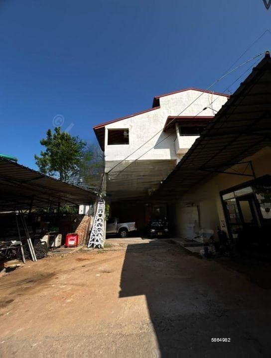 Rajagiriya, Ambagaha Junction, off Buthgamuwa Road 04 Roomed Unit on 11 Perches of Land for Sale