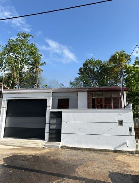 Beautiful Single Story House for Sale Piliyandala