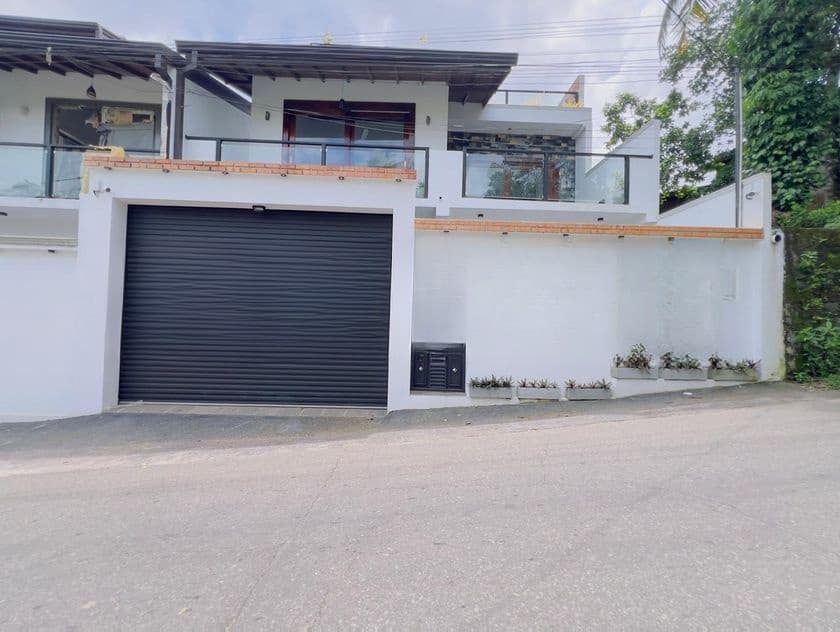 Luxury House For Sale Malabe