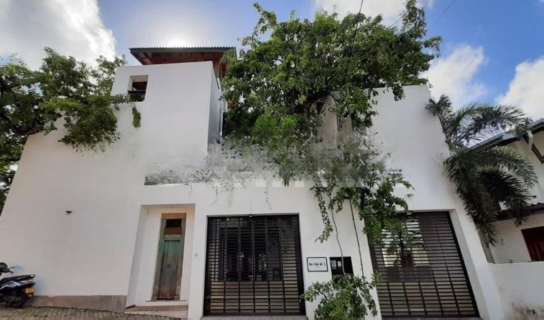Luxury Tree House for Sale Nugegoda