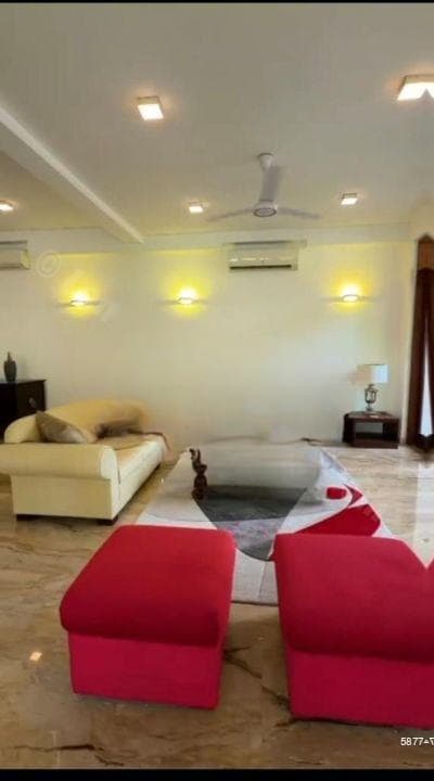 4 Bedroom Luxury House for Sale – Colombo 8 | LKR 365,000,000 (EM272)