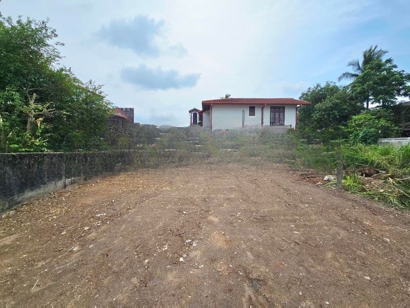 8P Prime Bare Land For Sale In Pelawatta