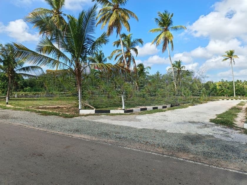 Land for Sale in Minuwangoda