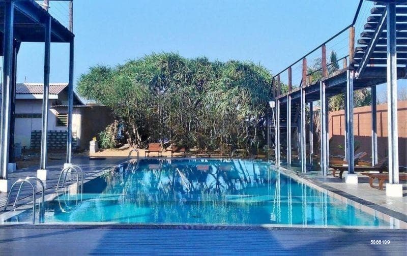 Hotel for Sale - Uswetakeiyawa | LKR 380,000,000
