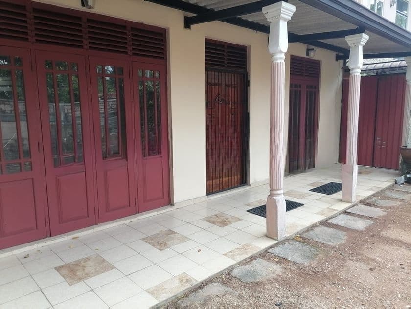 HWR156 - Ground Floor House for Rent in Kirulapana