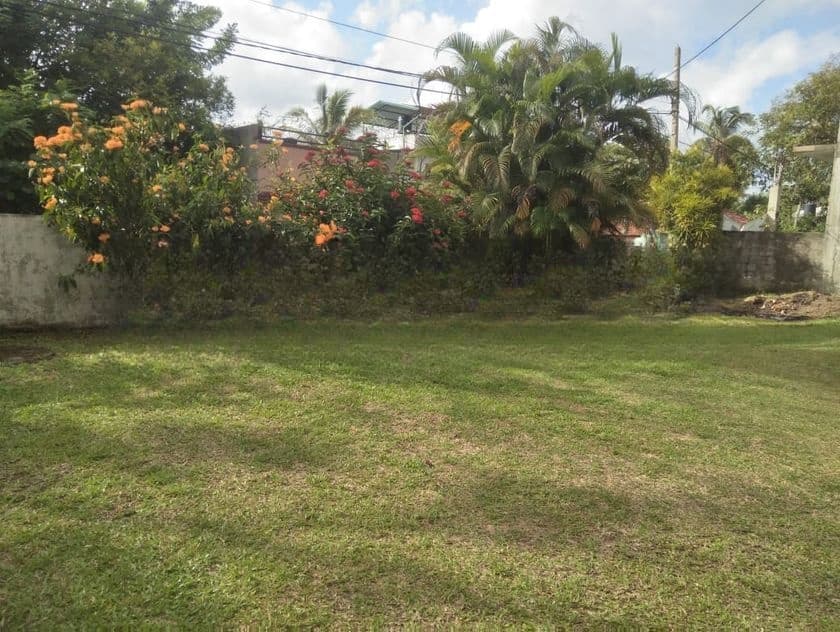 Land with Old House for Sale in Mavittara Piliyandala