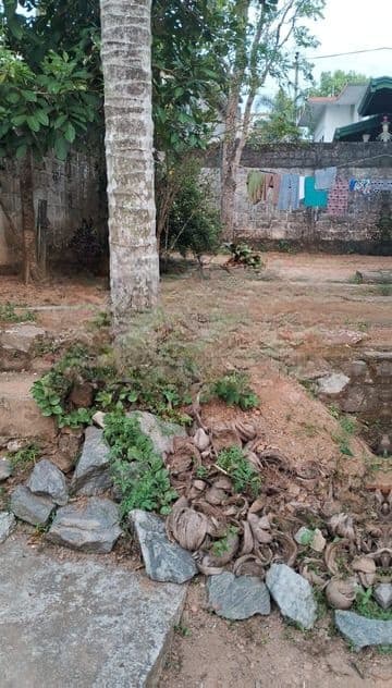 Land with House for Sale in Kahathuduwa