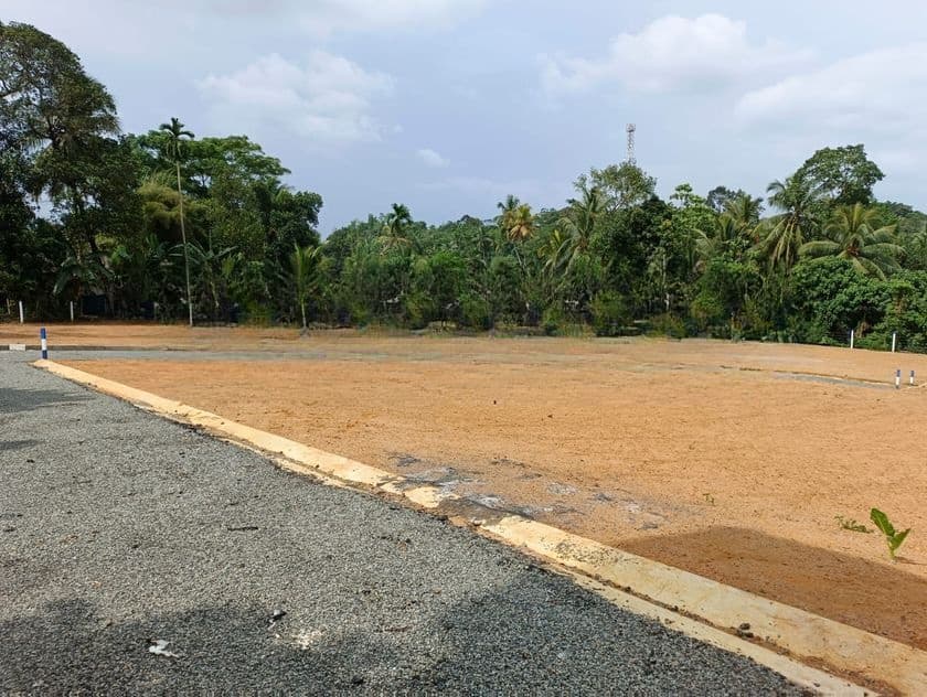 Land for Sale at Meegoda Near Highlevel Road