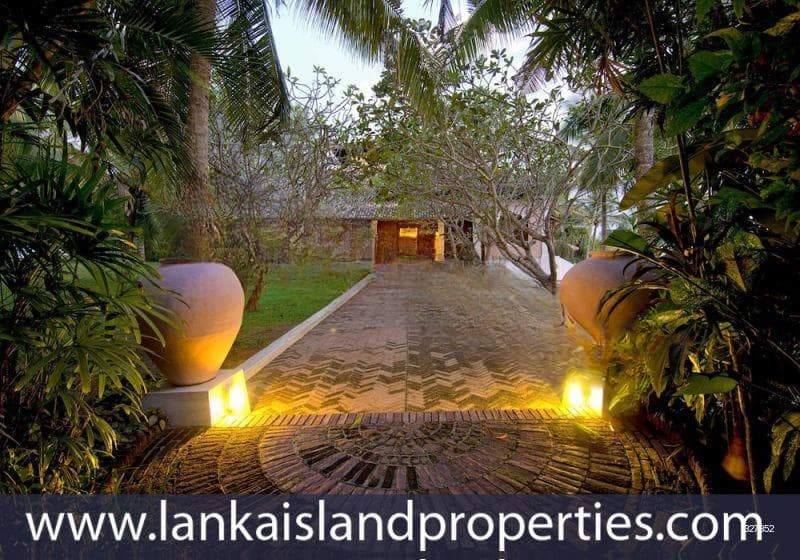 Cliff top luxury villa with uninterrupted sea views - LIP 215