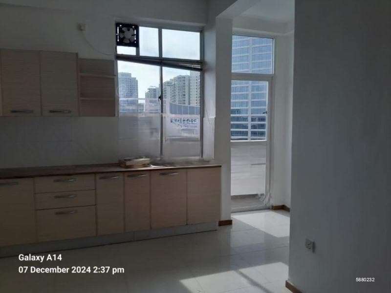 3 bedrooms unfurnished apartment near Havelock city mall - Colombo 5