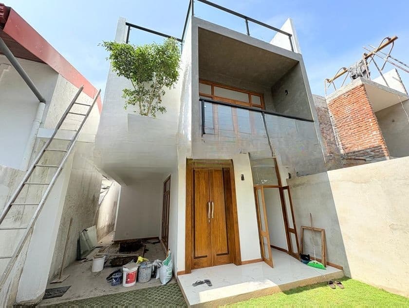 Brand New Luxury House For Sale in Pelawatha- Battaramulla