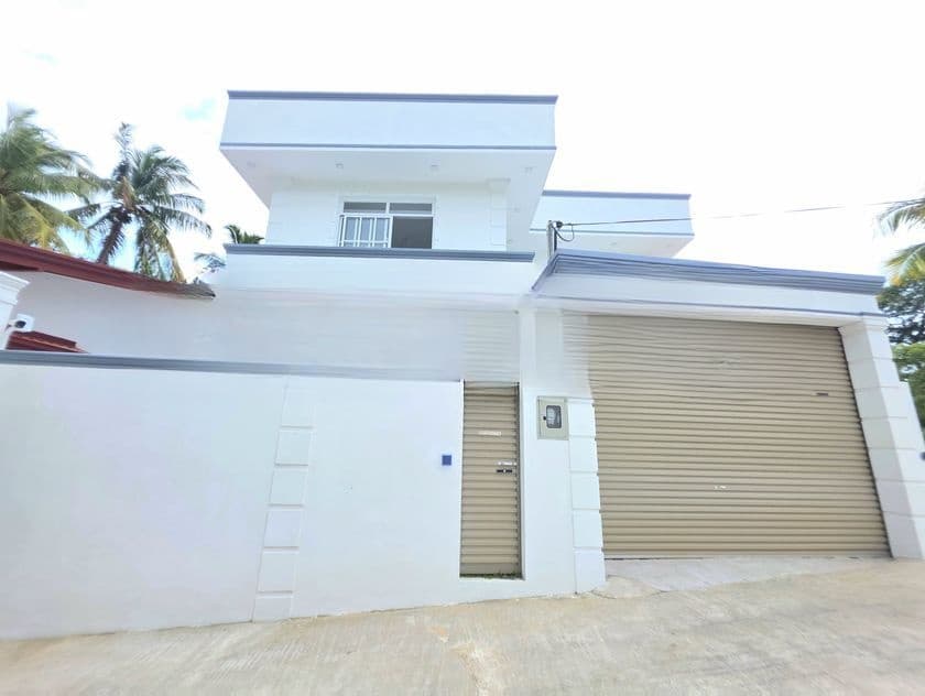 Kasbawa Junction / Luxury House For Sale in