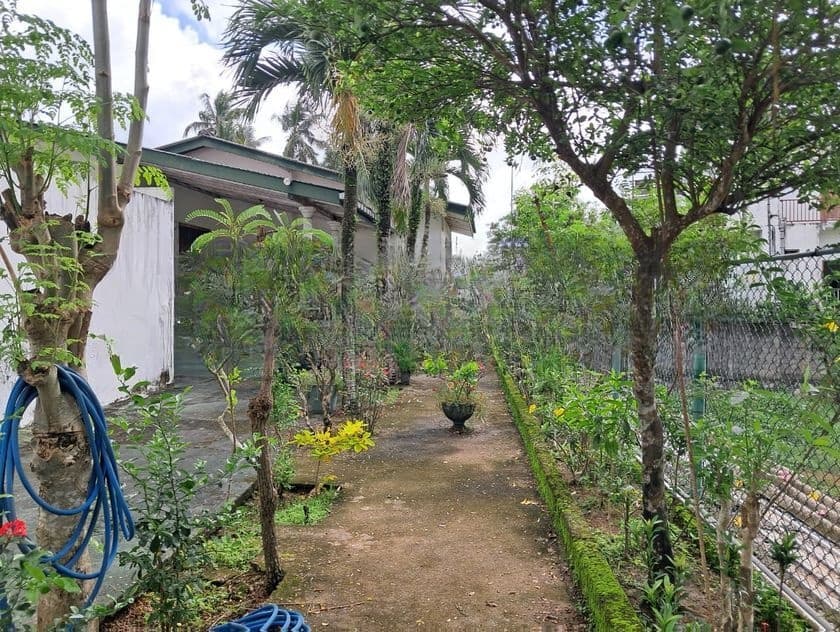 Prime Main Road Facing Land with Old House – Malabe
