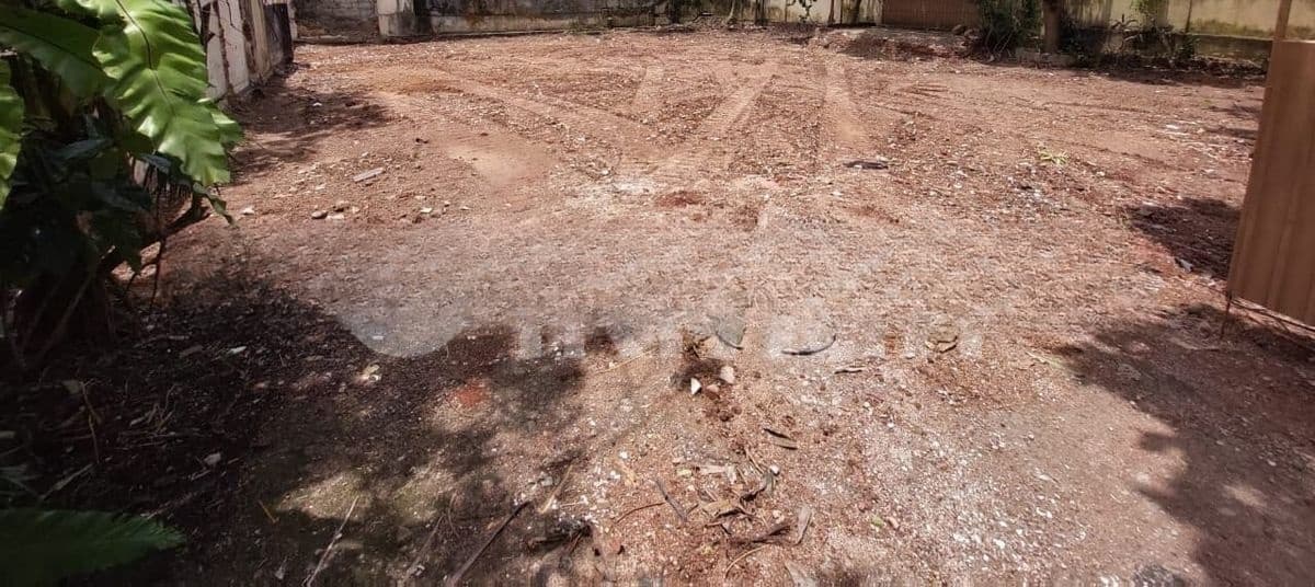 Nugegoda : 20 perches Land for Sale at Off Railway Avenue