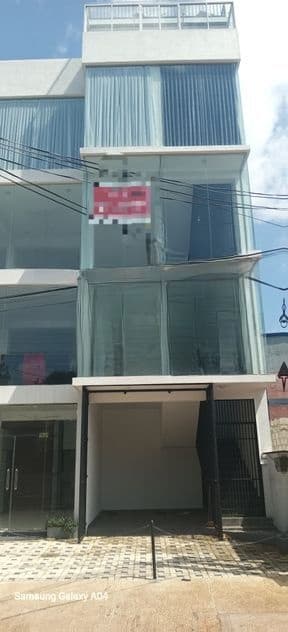 COMMERCIAL BUILDING FOR RENT IN MAKOLA (SP1219)
