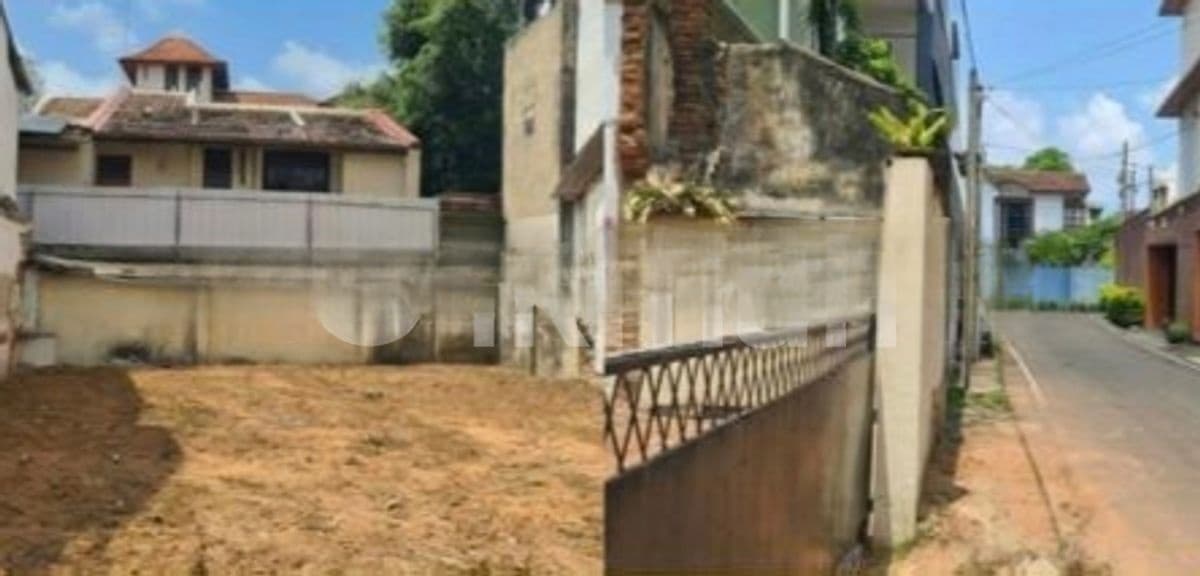 Commercial/ Residential Land for Sale in Nawala (C7-10239)
