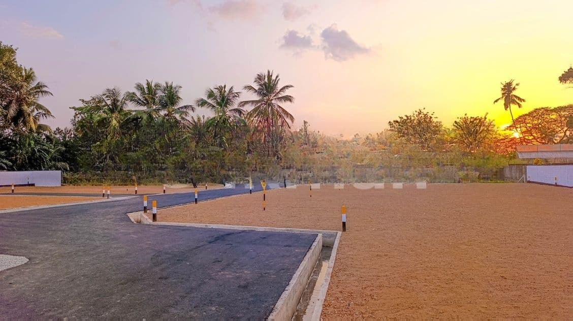 Exclusive Residential Land for Sale In Malabe Thalahena