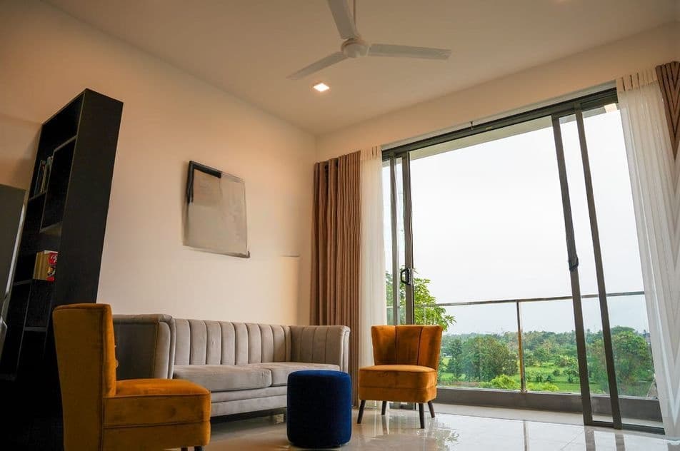 Sale Boralesgamuwa Profitably Operating Hotel and Restaurant (S199)