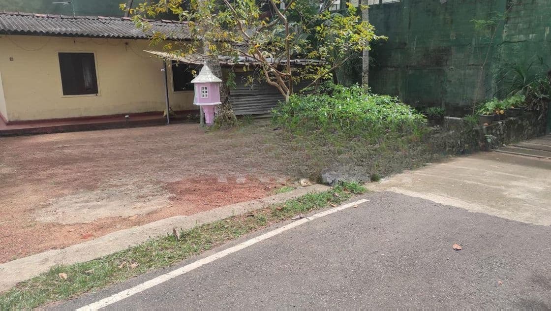 11 P Prime Residential Land for Sale in Thalawathugoda | SL 12655