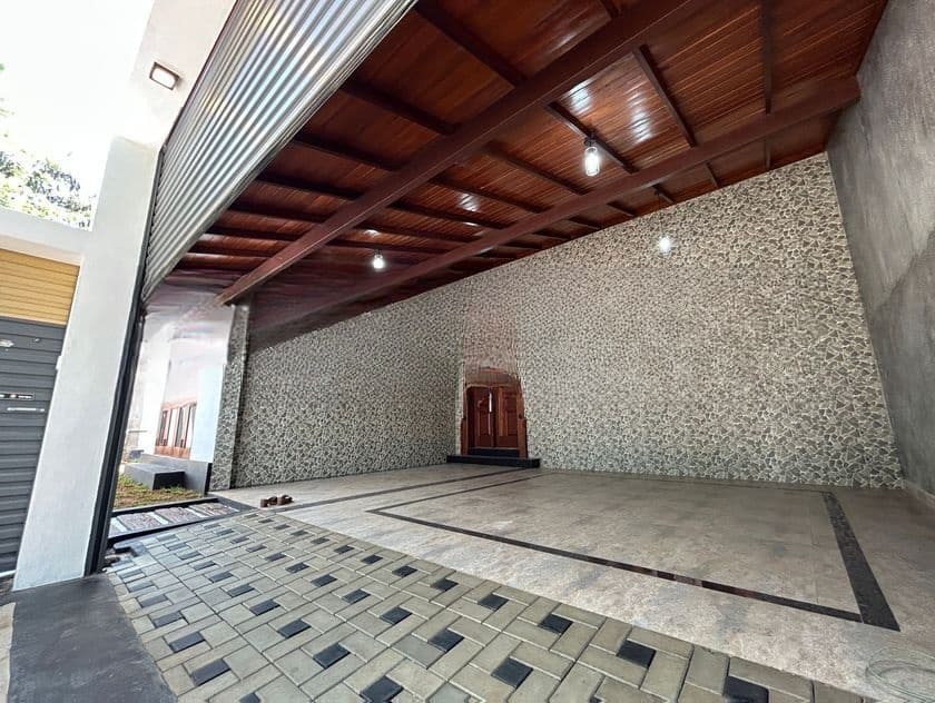 Luxury Modern Living - Brand-New House From Madapatha Piliyandala