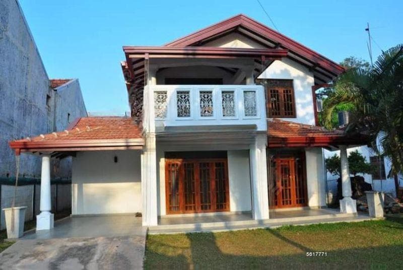 Two Storied Luxury House For Sale In Haert Of The Negombo town limits.