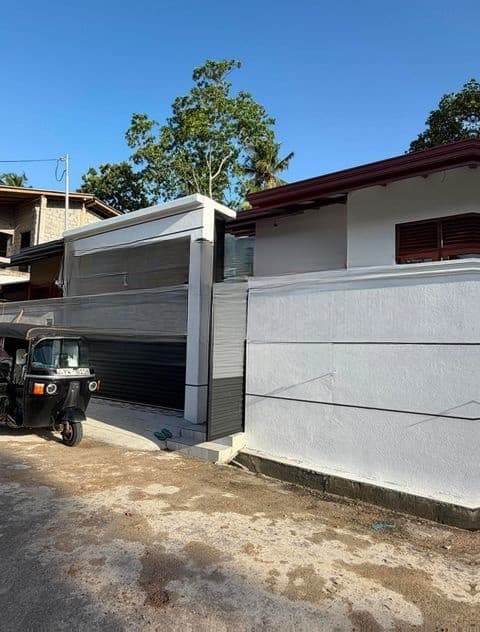 Modern Design Single Story House for Sale Piliyandala