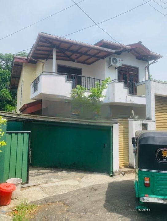 ■ 2 storey House ■ 04 Bedrooms ■ Batharamulla ■ For Sale ■ (NK786)