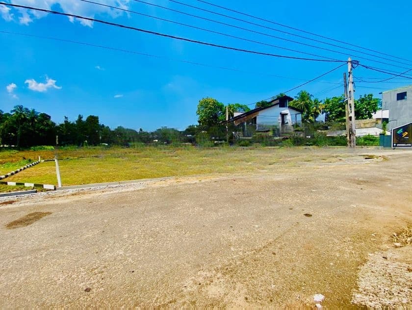 Athurugiriya Town Land L22 For Sale