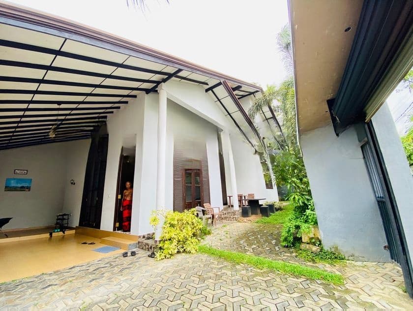 14 Perches Two-Story House for Sale – Athurugiriya