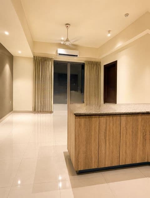 Aquaria Apartment for Rent in Colombo 05