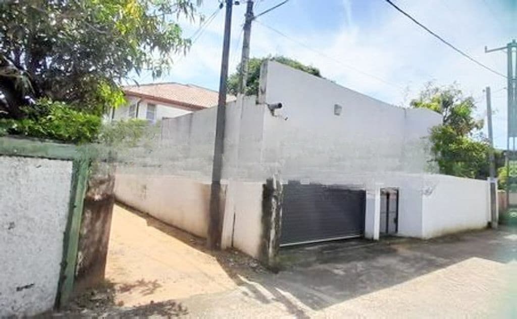 21.5 Perch Luxury House For Sale In Moratuwa - 100m to Galle Road