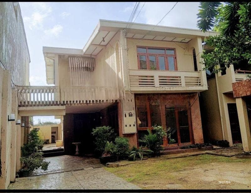 5 Bedroom House / Commercial Property for Rent - Mount Lavinia | LKR 400,000 Per Month (EM943)