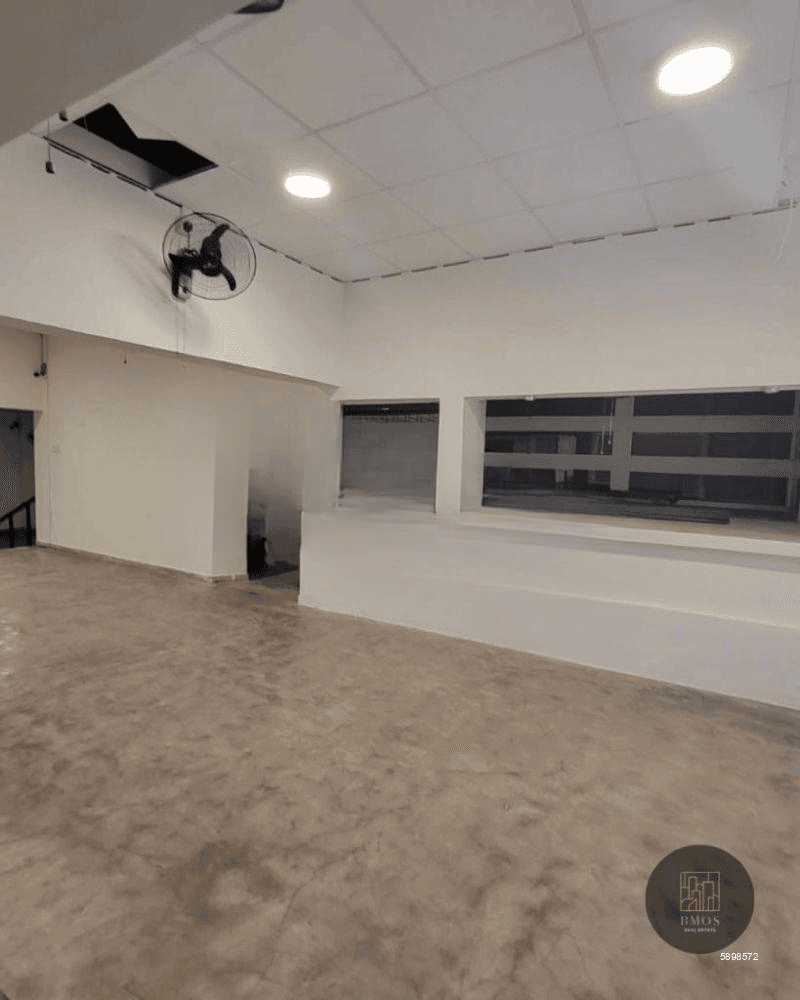 Commercial space for rent in Colombo 6 for Rs. 1 million (Per Month)