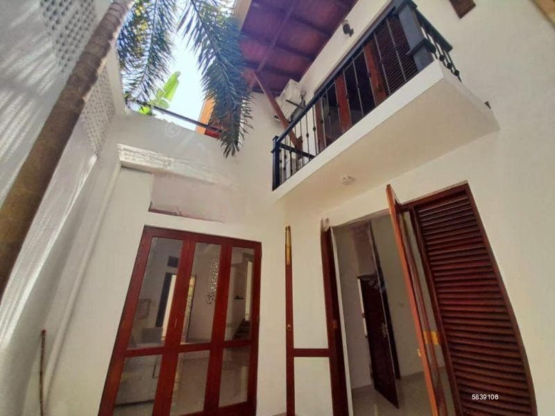 4 Bedroom house for sales in Nugegoda for Rs. 59 million (Negotiable)