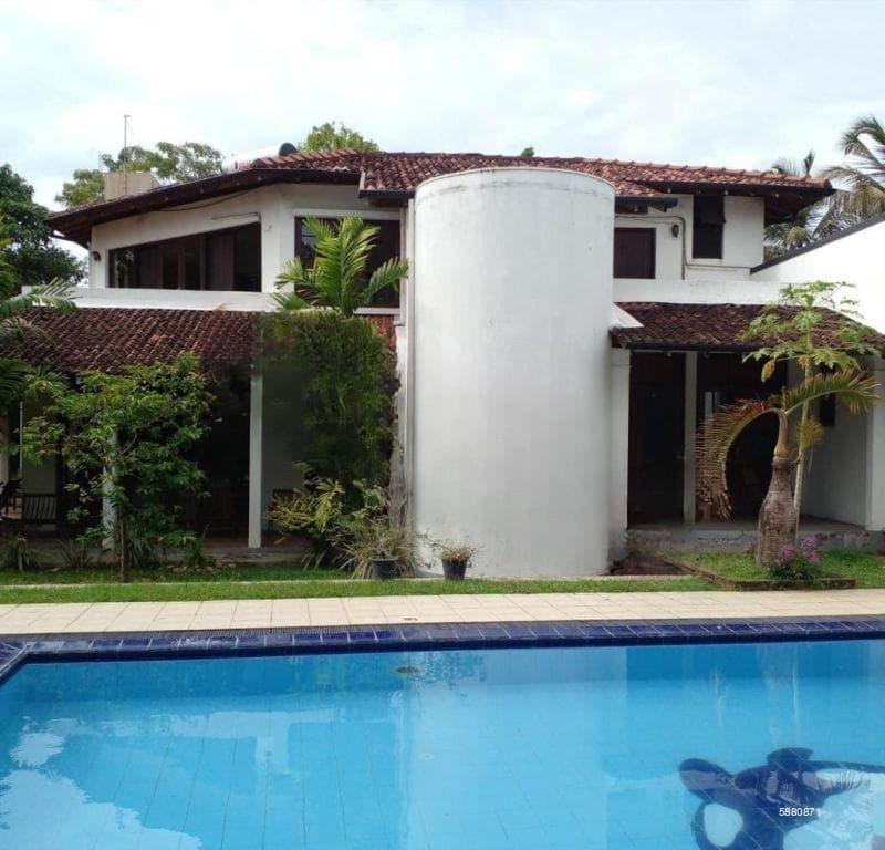 5 Bedroom House for Sale – Nugegoda | LKR 350,000,000 (EM331)