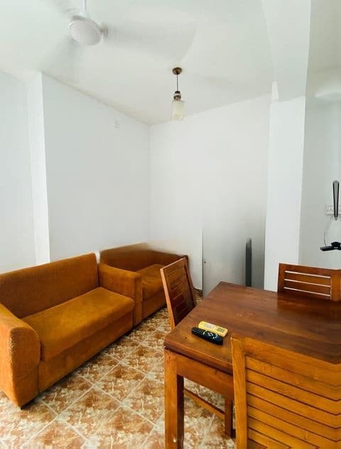 2BR Apartment Short-Term Rental in Wellawatta (Property Code: CSH101)