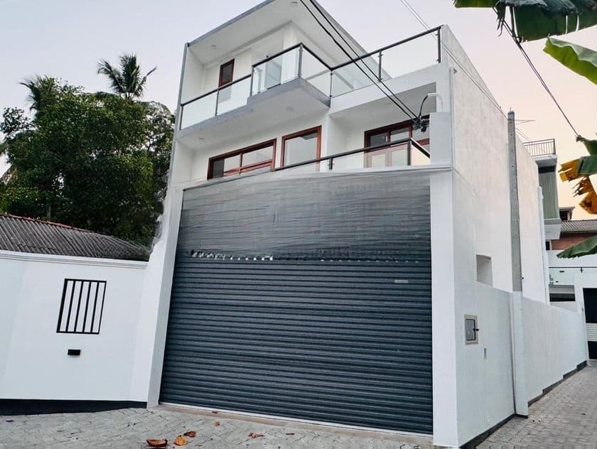 Brand New Modern super luxury 2 Story House-piliyandala