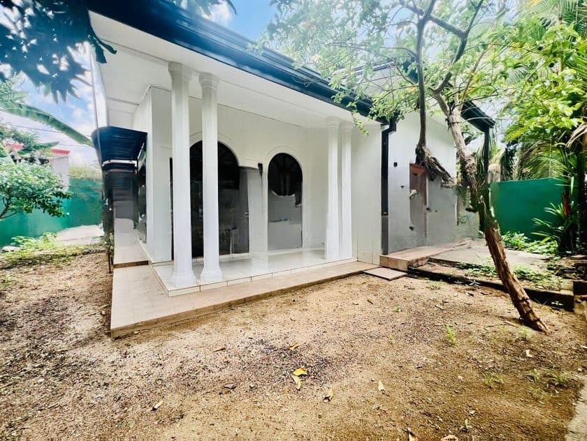 Modern House for Sale in Kottawa