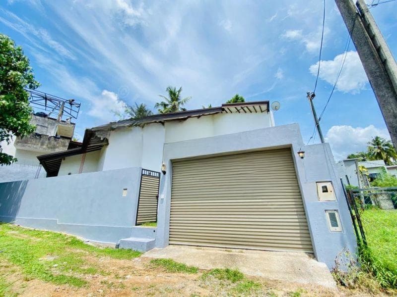(PR1670)🏡✨ Single Story High Roof House for Sale in Athurugiriya Town – Jayanthi Road Prime Location ✨🏡
