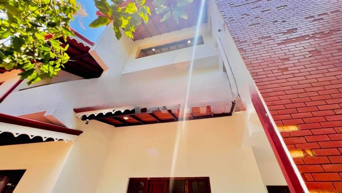 Almost Near Town 6 Bed Rooms All Attached Baths House For Sale Negombo