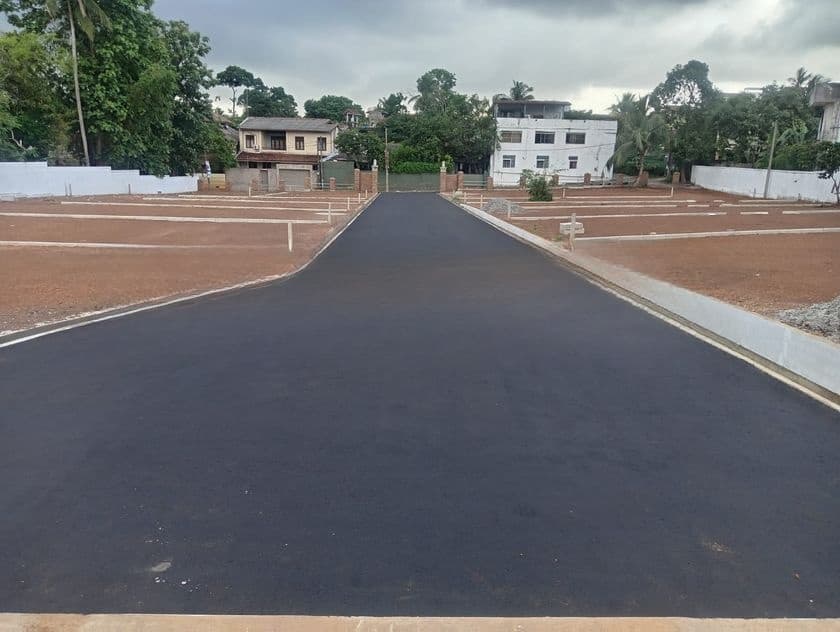 Land for Sale at Nugegoda Mirihana
