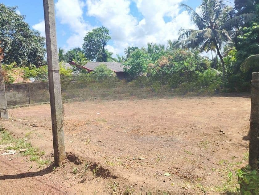 කඳානෙන් වටිනා නේවාසික ඉඩමක්