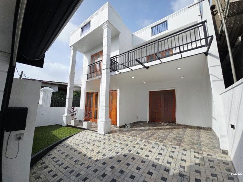 Newly Build Luxury 3 Story House For Sale In Bokundara