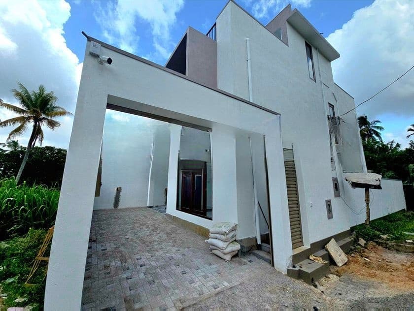 Newly Build Luxury Three Storey House for Sale in Kottawa